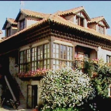 Posada La Casona De Ucieda Kültér fotó